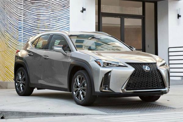 Lexus повесил ценники на кроссовер UX - 3