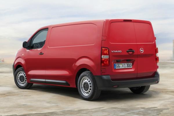 Фургон Opel Vivaro не пожелал быть Zafira - 2