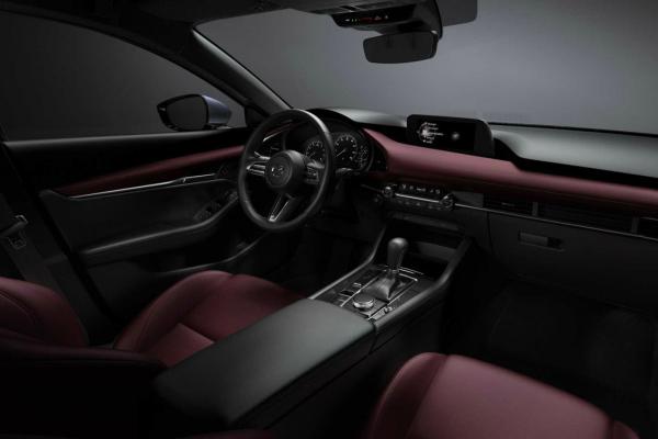 Новая Mazda3 выходит в продажу - 1