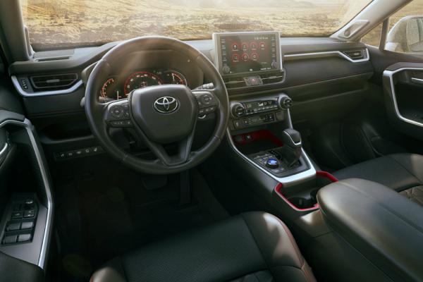 Toyota подготовила RAV4 к бездорожью - 1