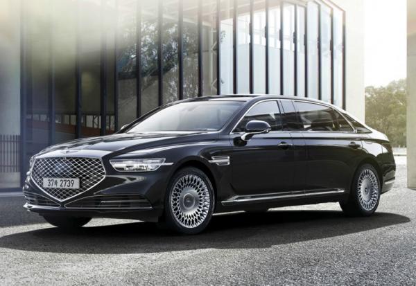 Genesis G90 L. Фото Genesis