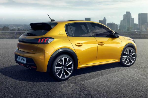 Peugeot сменила поколение хэтчбека 208 - 1