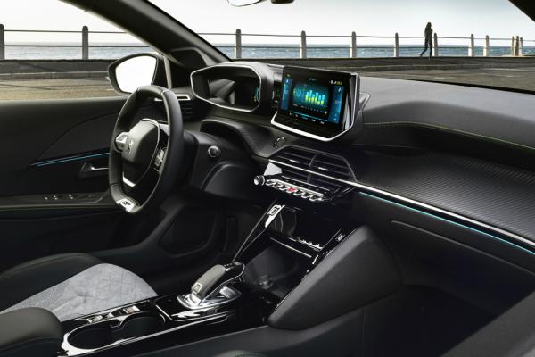 Peugeot сменила поколение хэтчбека 208 - 3