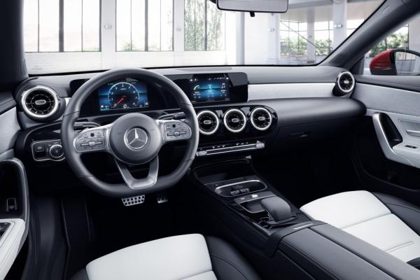 Новый Mercedes CLA оценили в рублях - 1