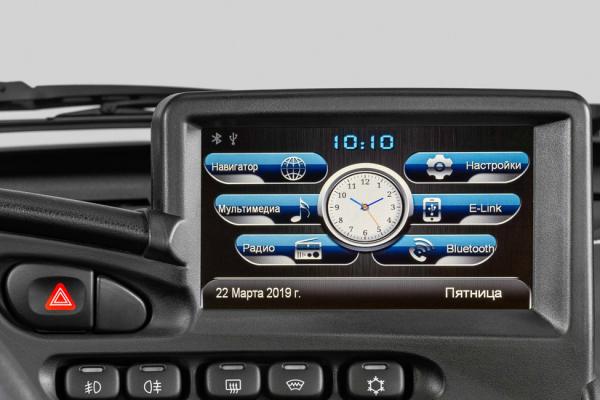 Chevrolet Niva получила заводскую мультимедиа - 1
