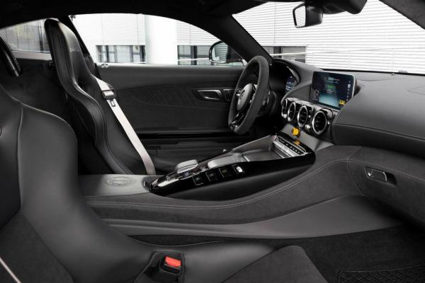 Mercedes начал выпуск обновленных AMG GT - 1