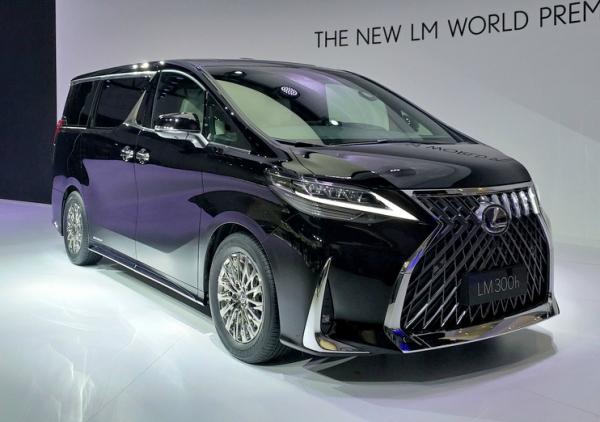 Lexus LM. Фото Lexus
