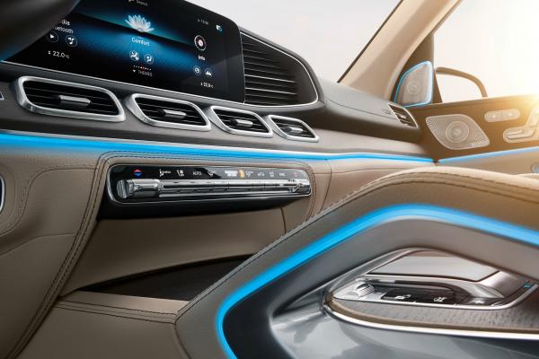 Новый Mercedes GLS приготовили к водным процедурам - 5