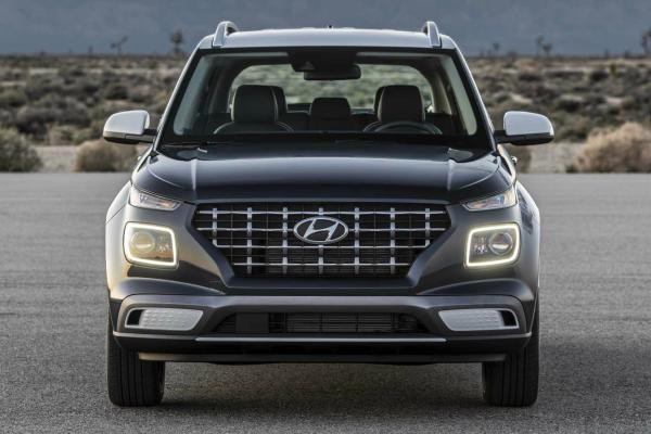 Hyundai показала свой самый маленький SUV - 5