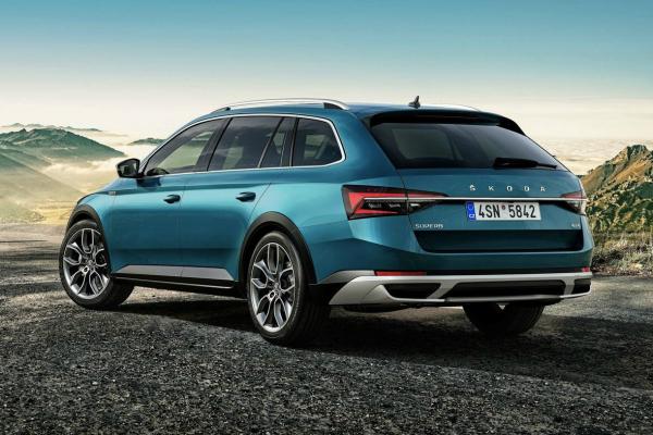Skoda рассекретила обновленный Superb - 4