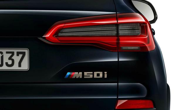 BMW 5-Series и 7-Series. Фото BMW