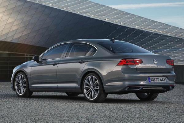 VW привезет в Россию обновленный Passat - 2