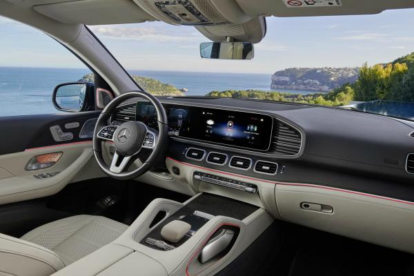 Mercedes повесил ценники на новый GLS - 1