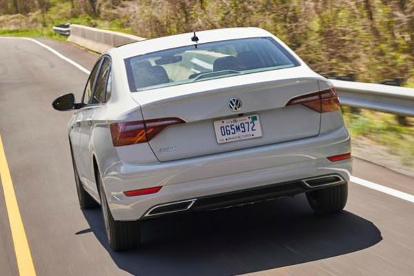 Volkswagen планирует возвращение Jetta - 2