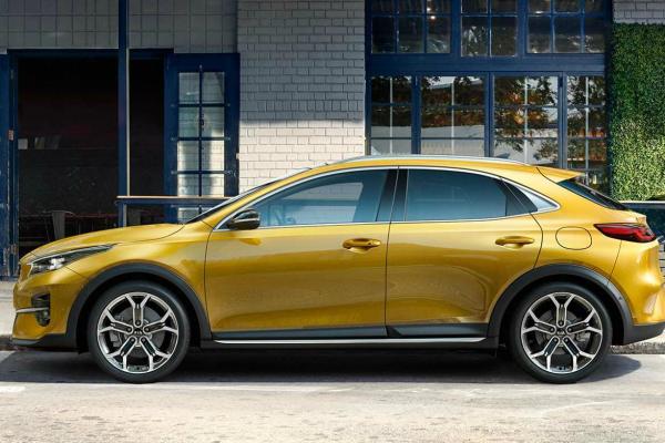 Kia сняла покрывало с кроссовера XCeed - 3