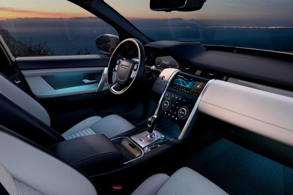 Land Rover огласил цены на Discovery Sport - 2