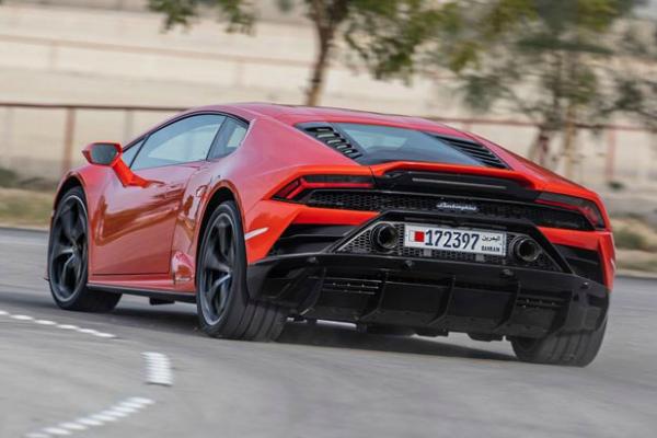 Lamborghini Huracan Evo: опции по цене Lada - 3