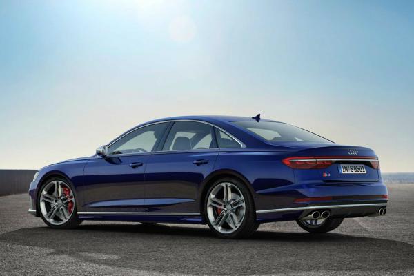 Audi S8 дождалась смены поколения - 3