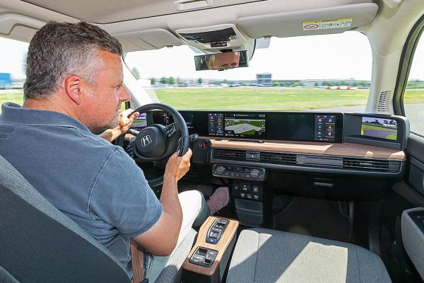 Honda рассказала все о новом хэтчбеке - 1