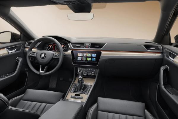 Skoda поставила на поток рестайлинговые Superb - 1