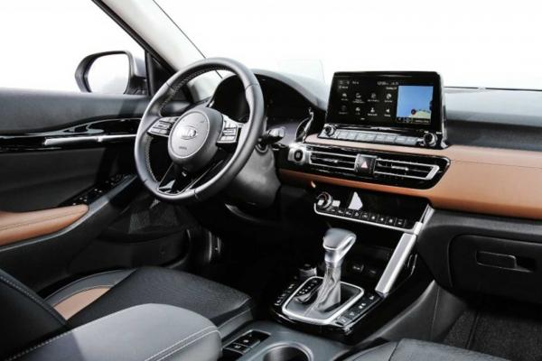 Новый "паркетник" Kia стал на конвейер - 1