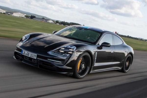 Новую модель Porsche представят в сентябре - 2