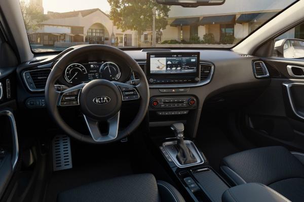 Kia показала парочку новых гибридов - 1