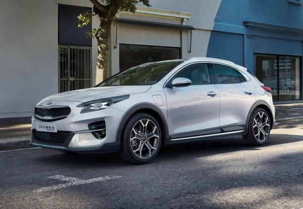 Kia Ceed SportsWagon и XCeed. Фото Kia