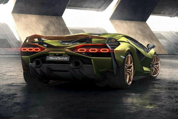 Lamborghini выкатила свой мощнейший суперкар - 1