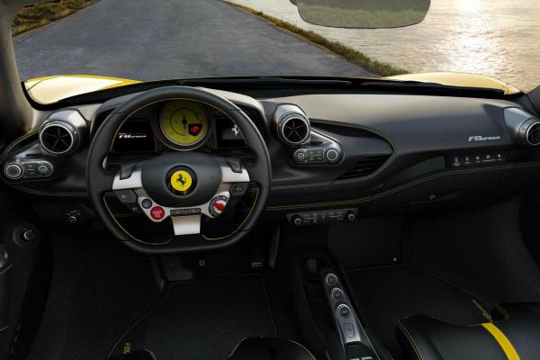 Ferrari представила "открывашку" F8 Spider - 1