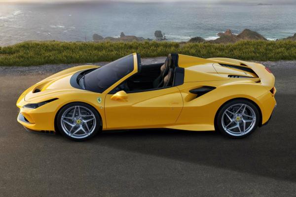 Ferrari представила "открывашку" F8 Spider - 2