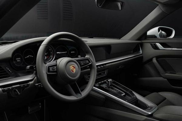 "Бюджетные" Porsche 911 дождались полного привода - 1