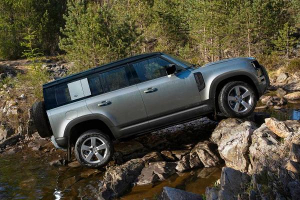 Новый Land Rover Defender породнился с Discovery - 2