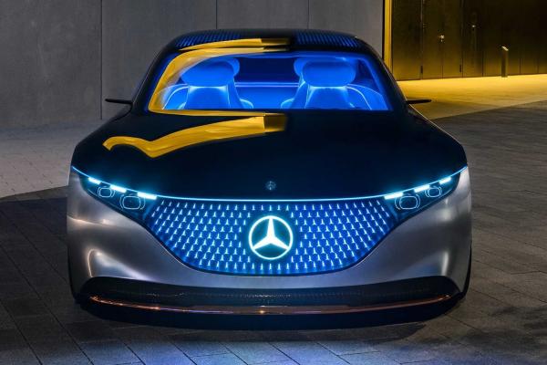 Mercedes подключает S-Class к розетке - 2