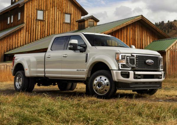  Ford Super Duty.  Ford 