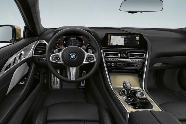 BMW    8-Series - 1