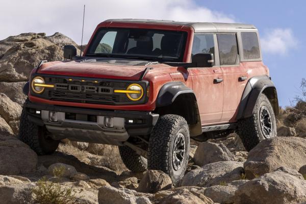 Ford    Bronco - 5