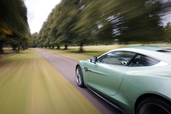 Aston Martin Vanquish,   Appletree Green