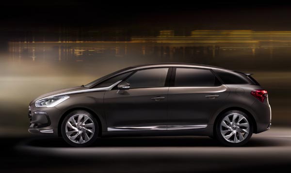 Тест-драйв Citroen DS5 - 2