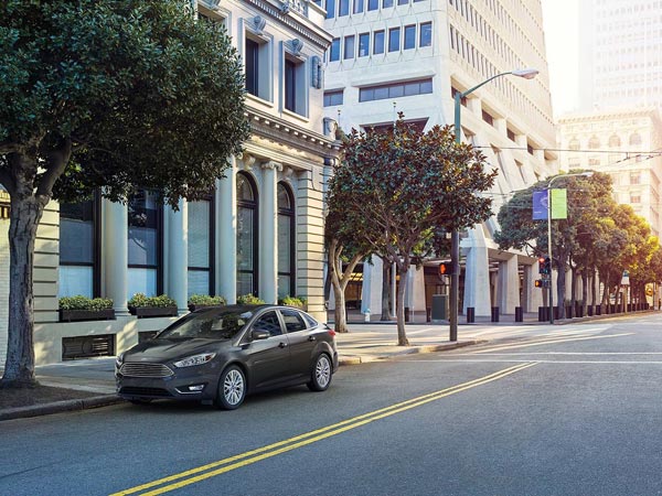 Глобальный дебют нового Ford Focus в кузове седан состоялся на Нью-Йоркском международном автосалоне. По-видимому, в США этот тип кузова также популярен, как и в России