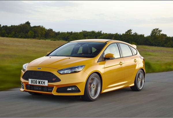 По словам производителя, новый Focus ST отличается от предыдущего усовершенствованной подвеской и улучшенной динамикой