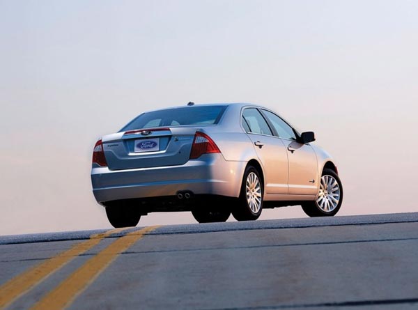 Fusion Hybrid в самом деле один из лучших?