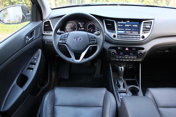 Салон Hyundai Tucson отличается продуманной эргономикой