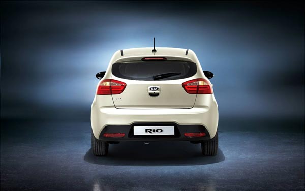 И сзади «хэтчбек» смотрится не хуже, чем в других ракурсах.