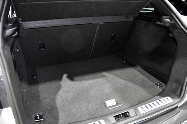 У бэби-«Рейнджа» вариабельное и вместительное погрузочное пространство.