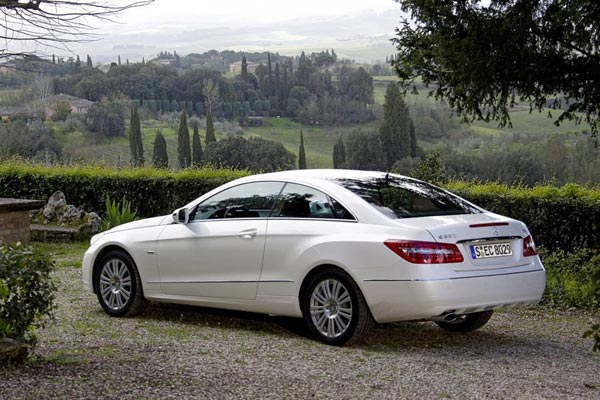 Насчет оформления «кормы» мнения расходятся.