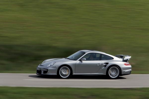   " MT": Porsche 911 GT2.  ""    !