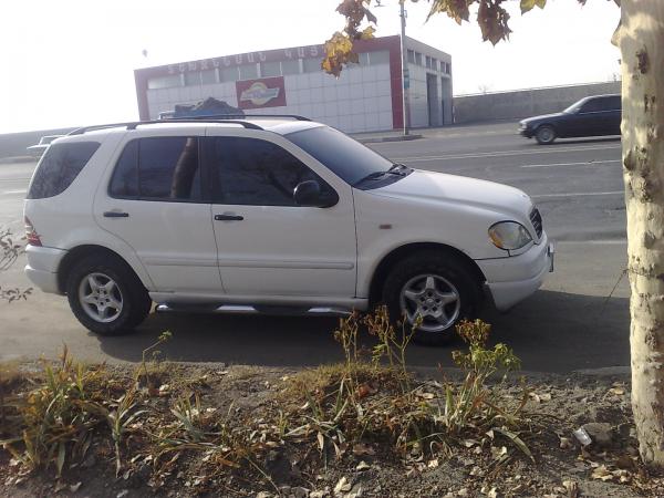 Mercedes ML320