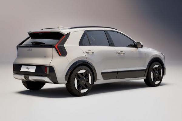 Kia Niro изменился в лице - 2