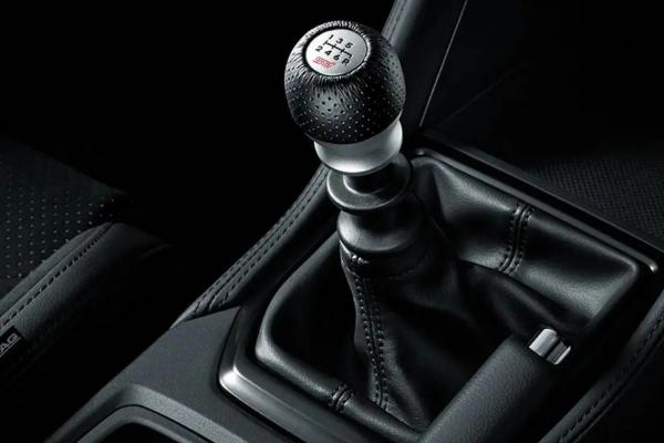 Subaru выводит на рынок самый спортивный WRX - 3